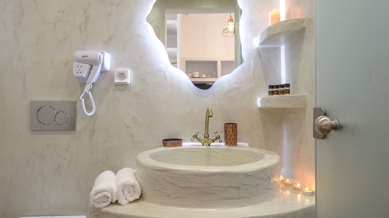 Photo of Bathroom in Plaka