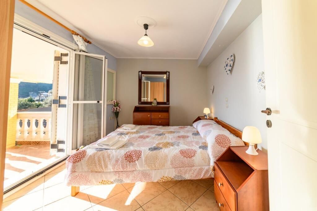 Photo of Bedroom in Sinarades