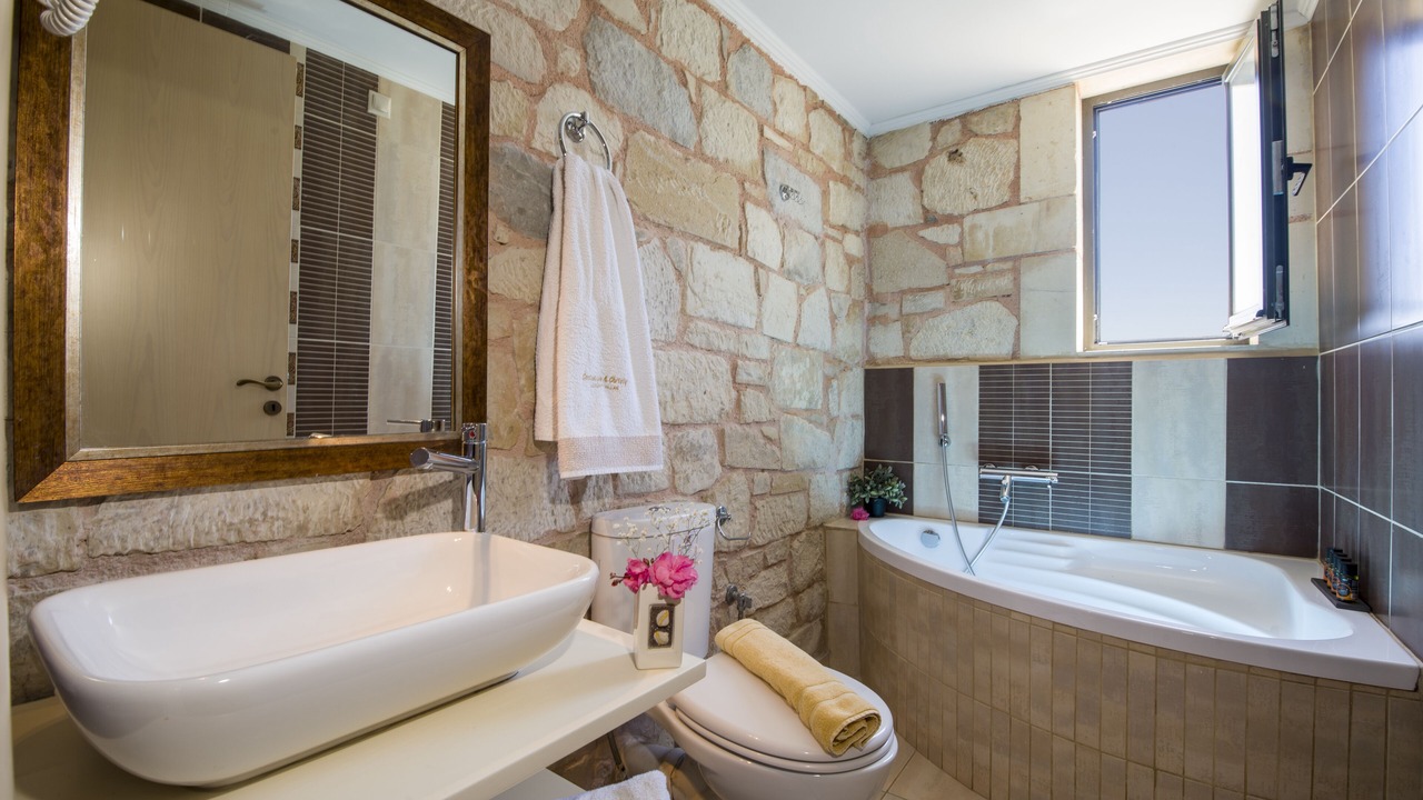 Photo of Bathroom in Kato Stalos