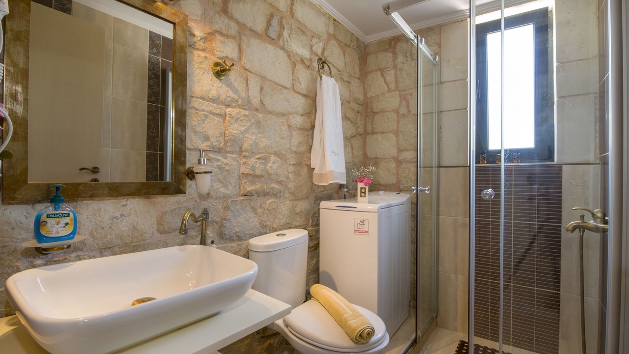 Photo of Bathroom in Kato Stalos