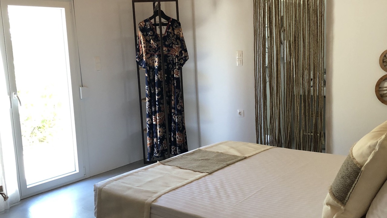 Photo of Bedroom in Milos