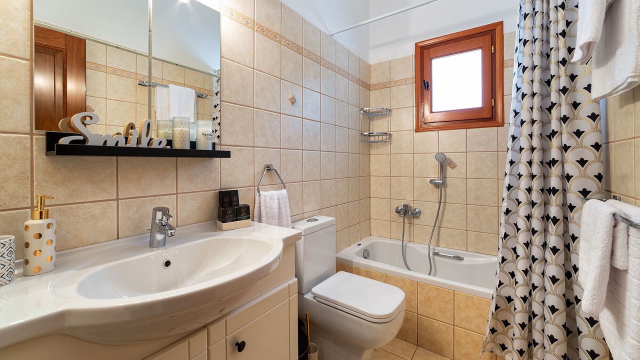Photo of Bathroom in Naousa