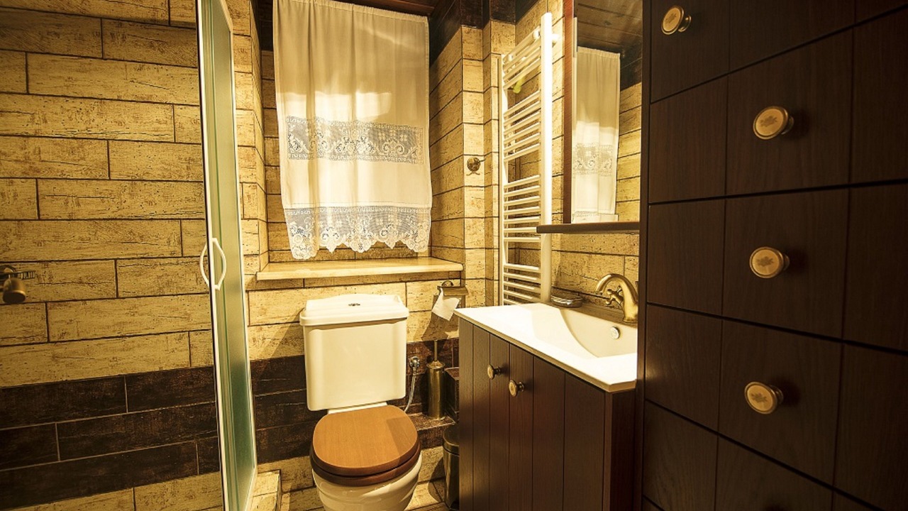 Photo of Bathroom in Taxiarkhis
