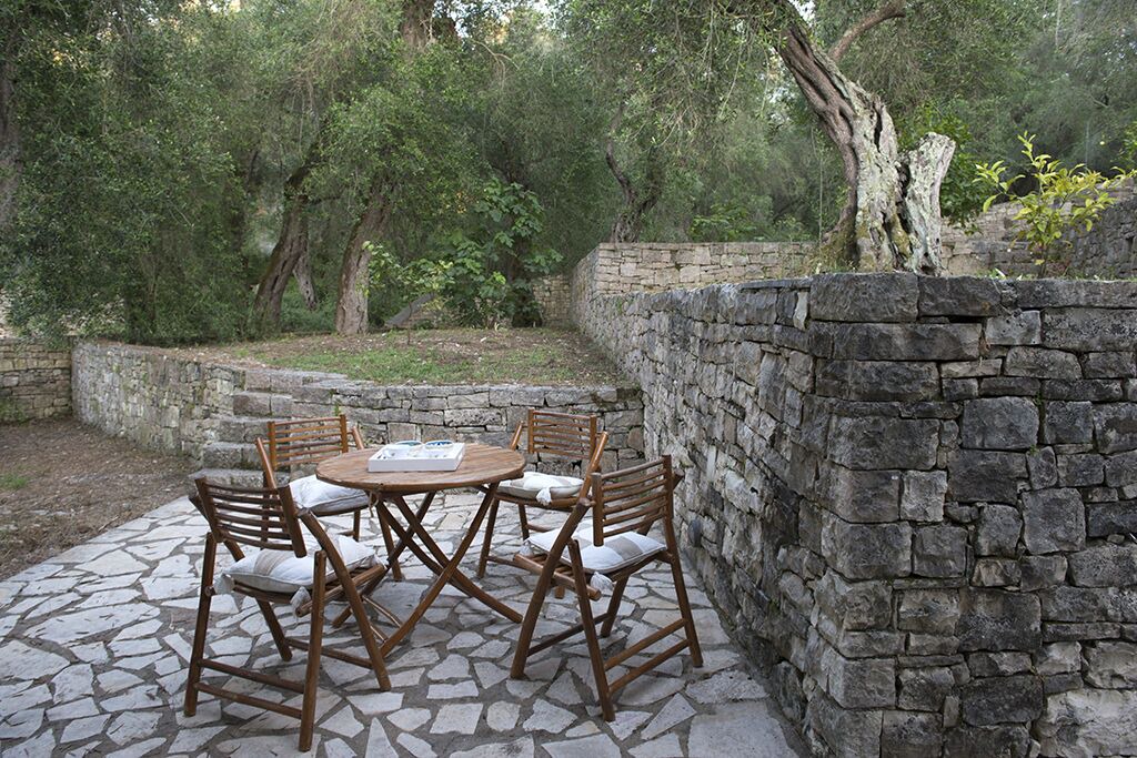 Photo of Outdoor in Mpogdanatika