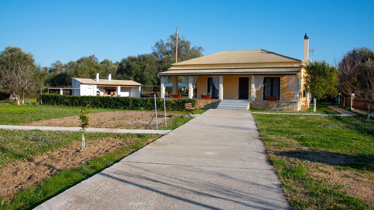 Photo of Outdoor in Notos