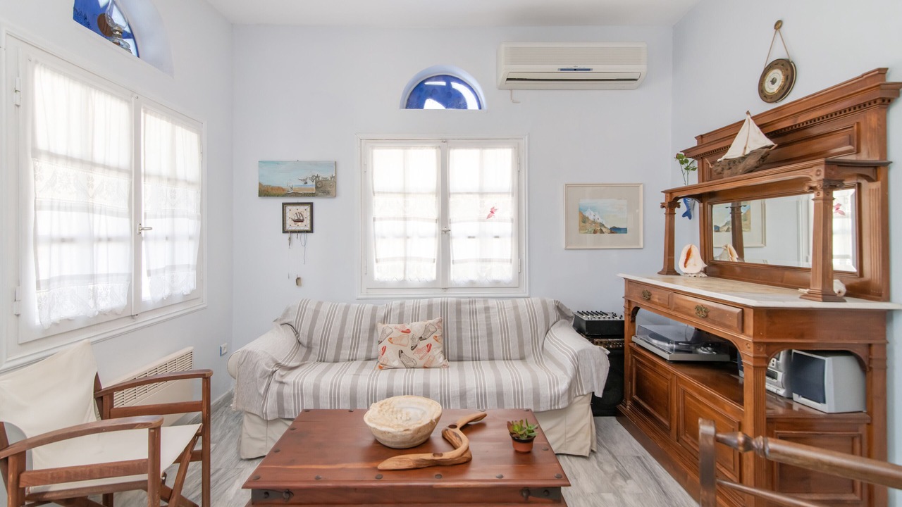 Photo of Livingroom in Exomvourgo