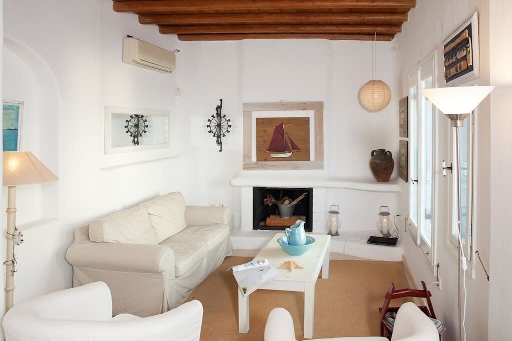 Photo of Livingroom in Faros Armenistis