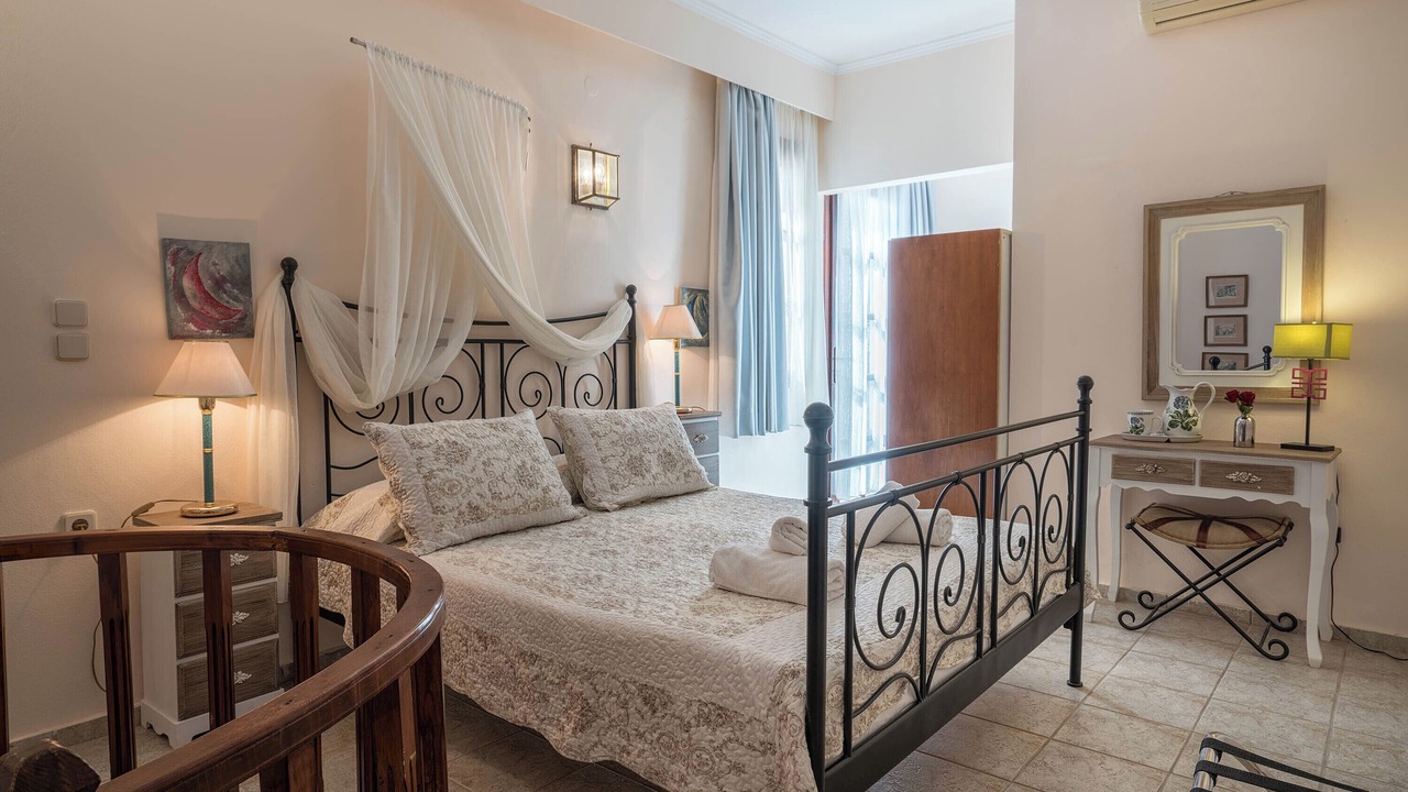 Photo of Bedroom in Atsipópoulon