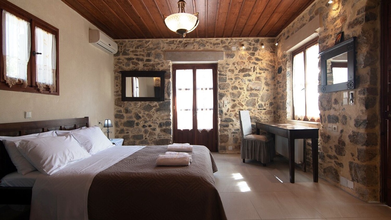 Photo of Bedroom in Impros