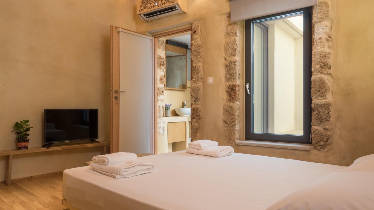 Photo of Bedroom in Koum Kapi