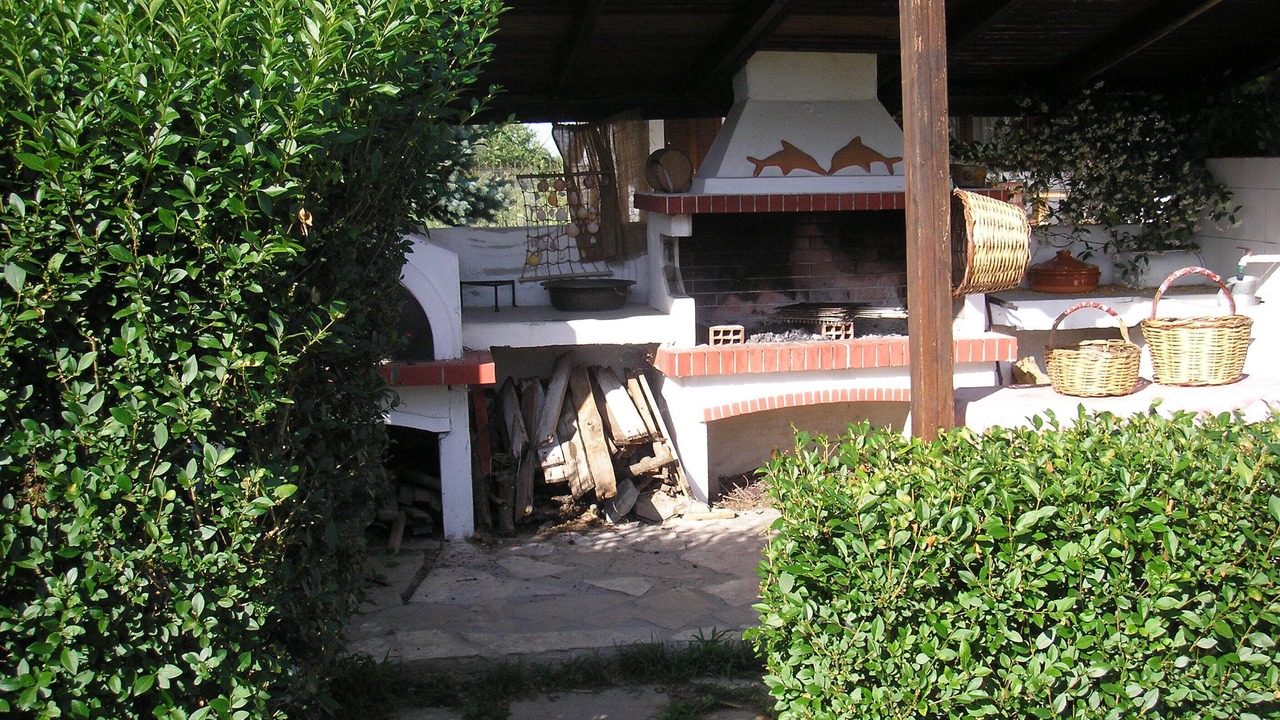 Photo of Outdoor in Almopia