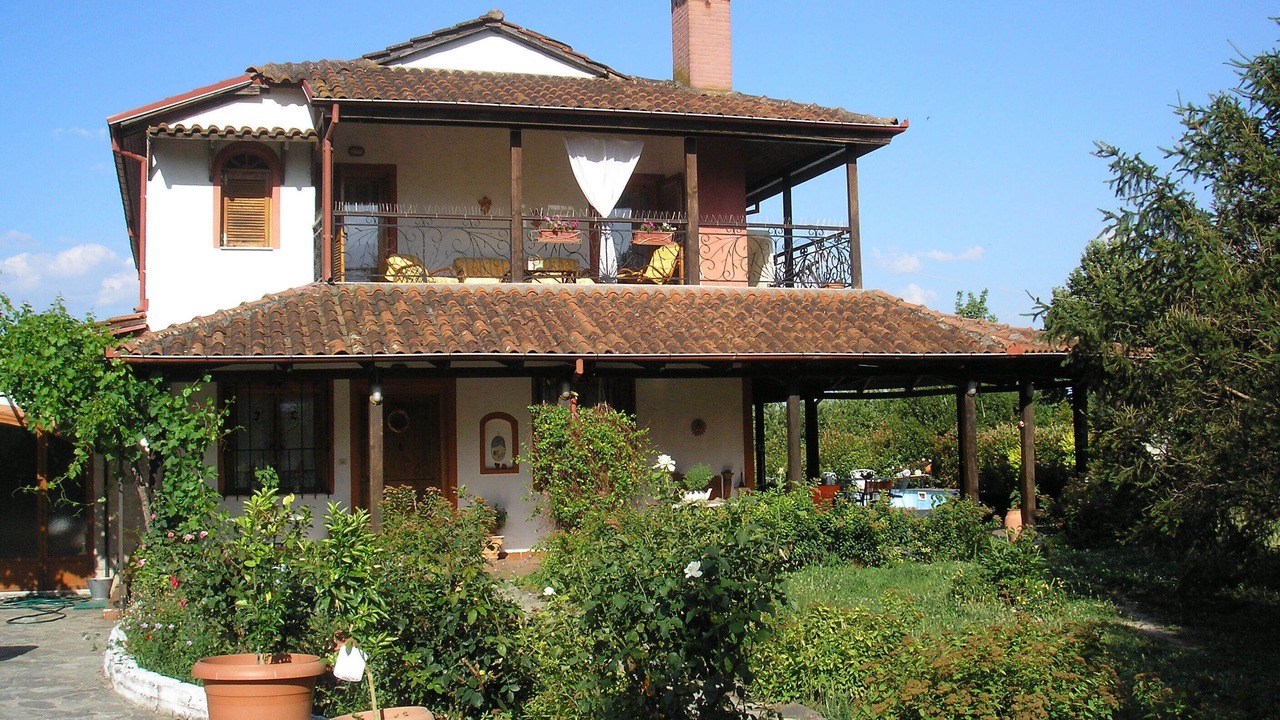 Photo of Outdoor in Almopia