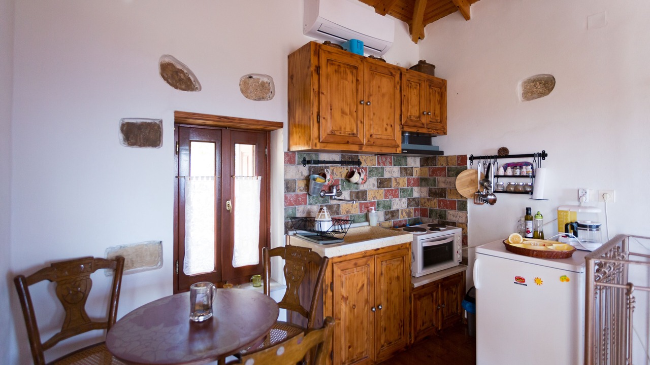 Photo of Kitchen in Ormos Koumeikon