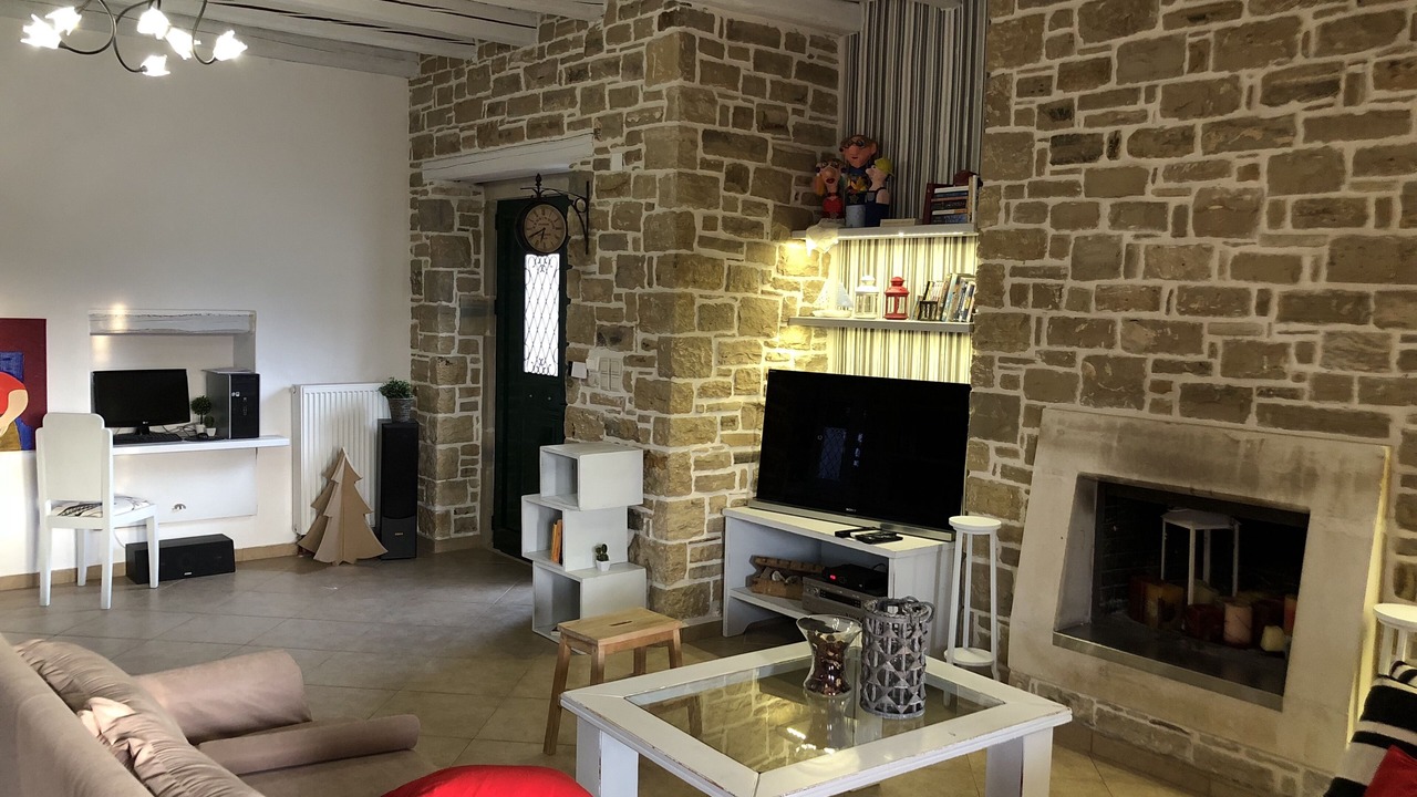 Photo of Livingroom in Mires