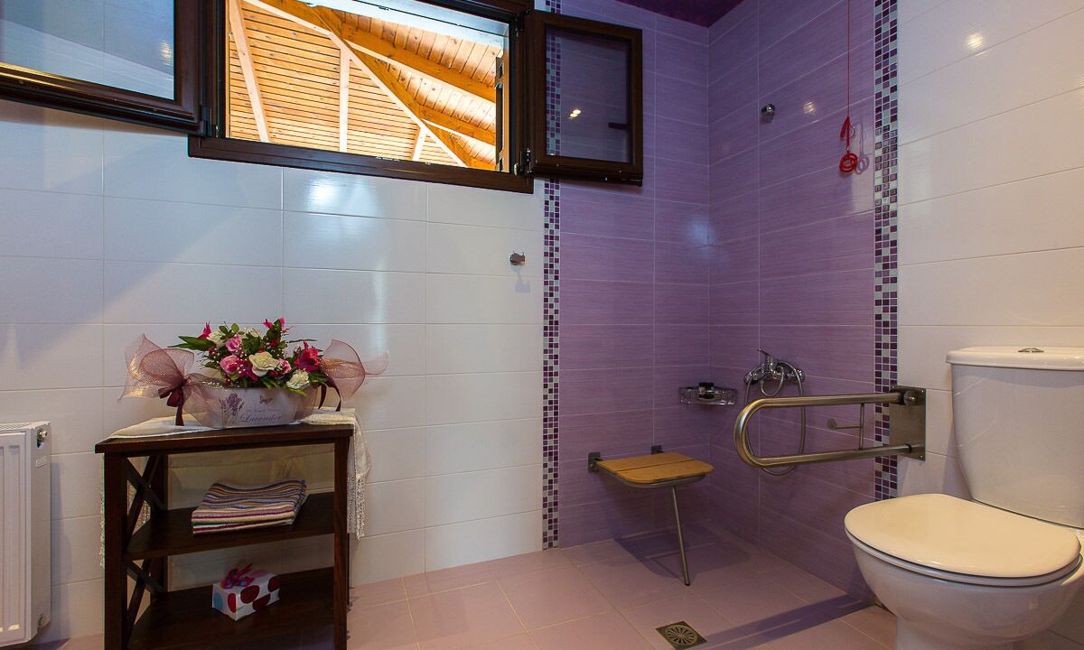 Photo of Bathroom in Prines