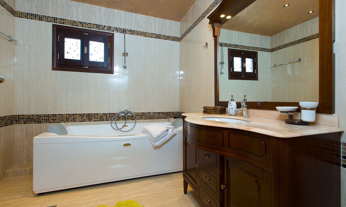 Photo of Bathroom in Prines