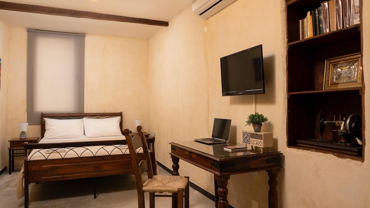 Photo of Bedroom in Koum Kapi
