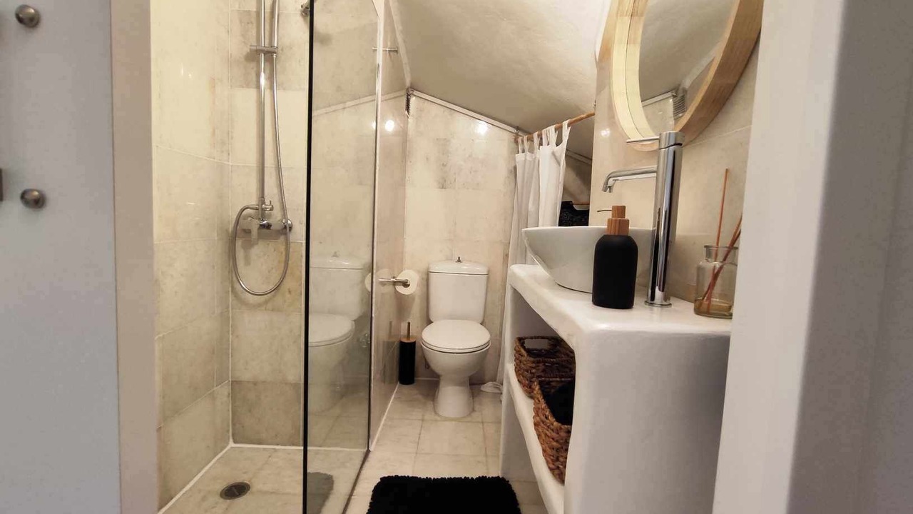 Photo of Bathroom in Ampelas