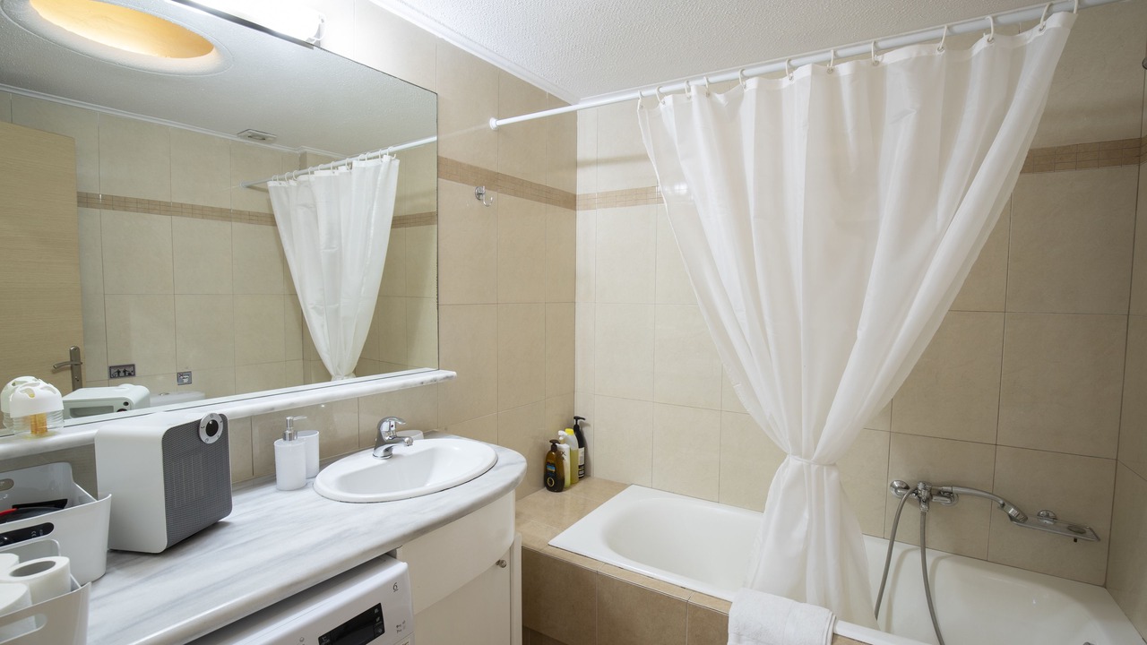 Photo of Bathroom in Markopoulo Mesogaias