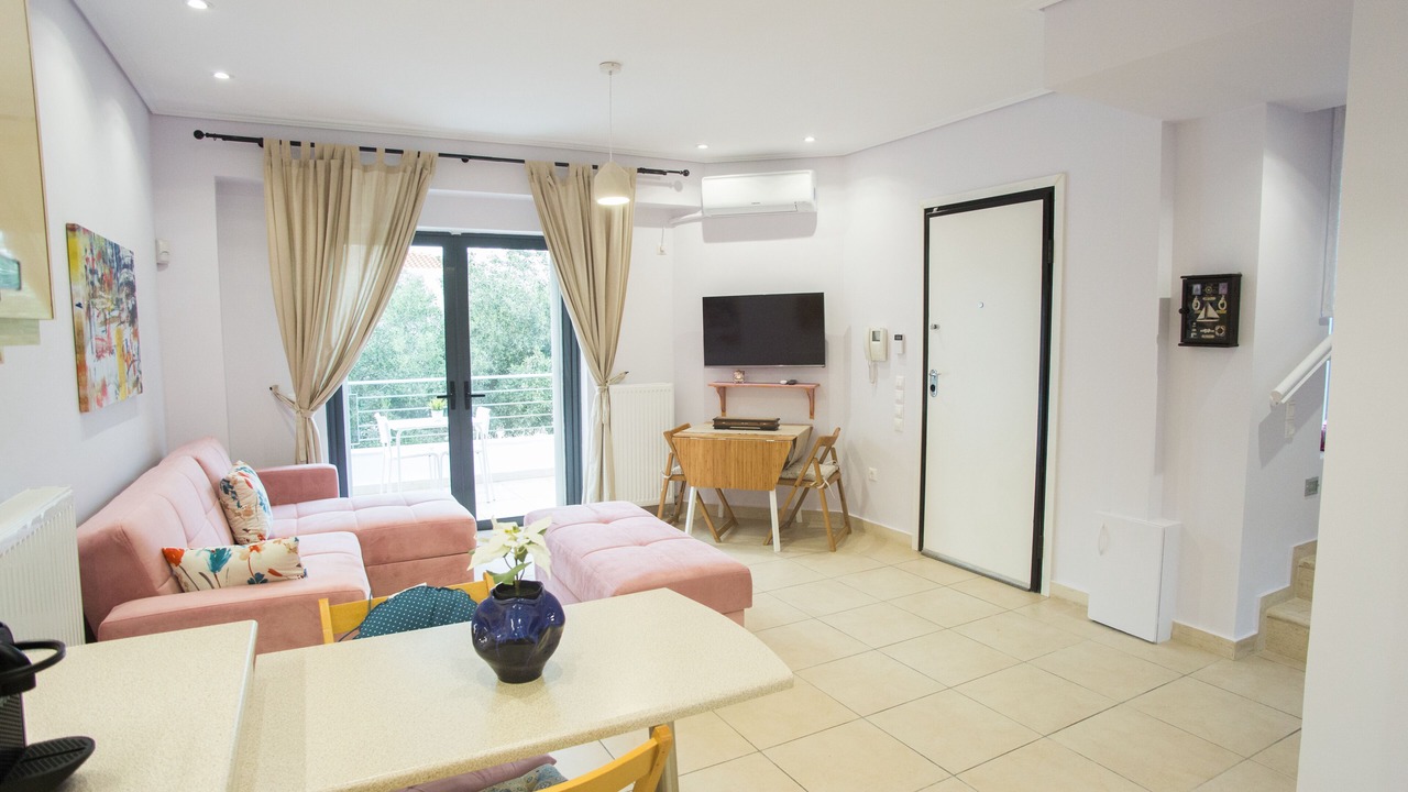 Photo of Livingroom in Ormos Agiou Ioannou