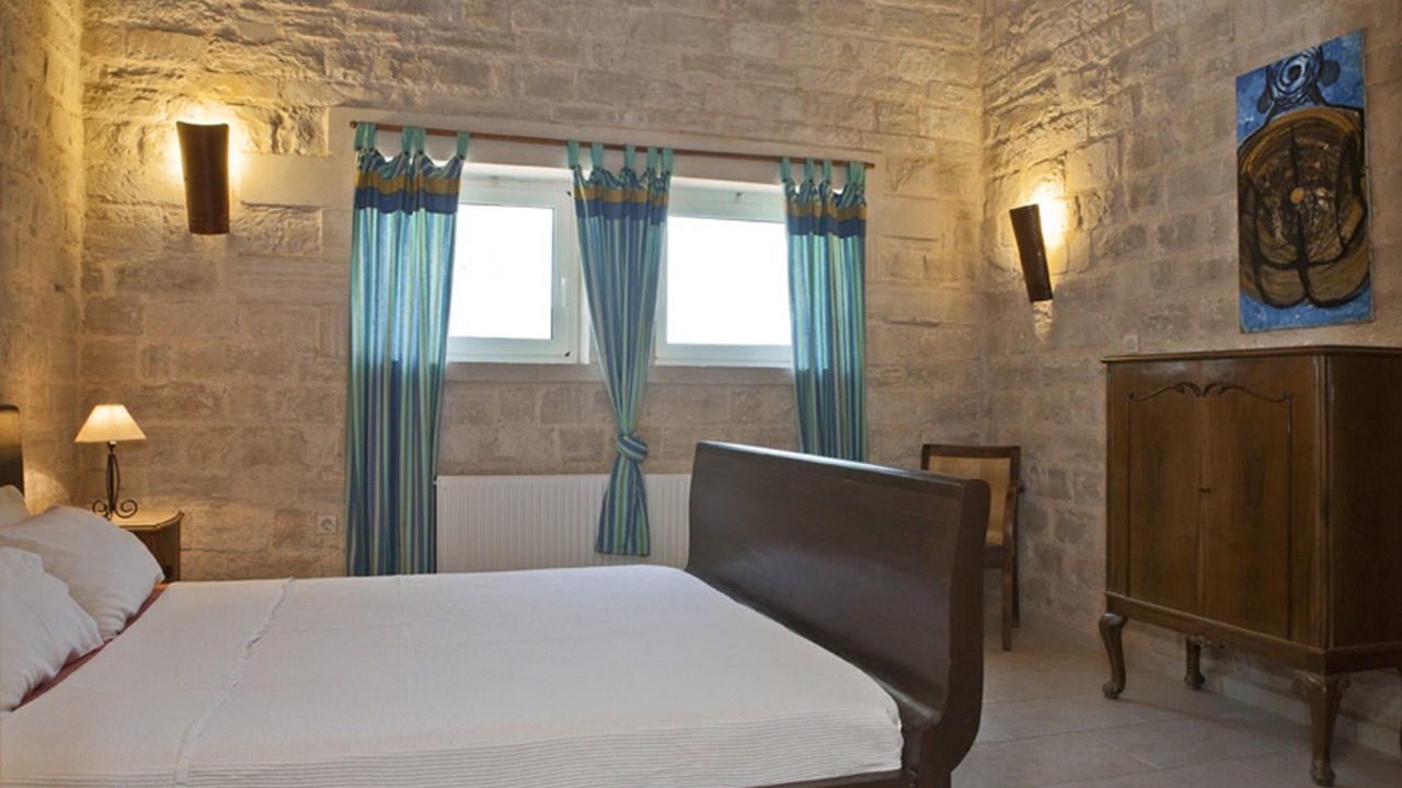 Photo of Bedroom in Monopari