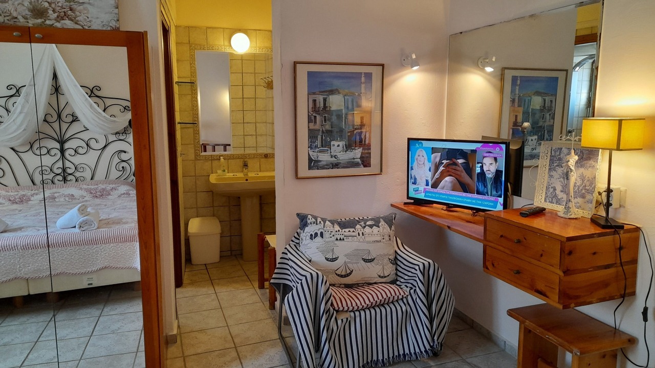 Photo of Bedroom in Atsipópoulon