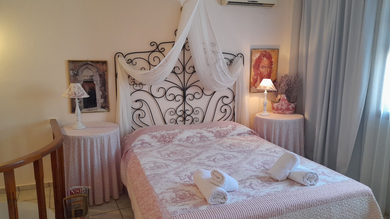 Photo of Bedroom in Atsipópoulon