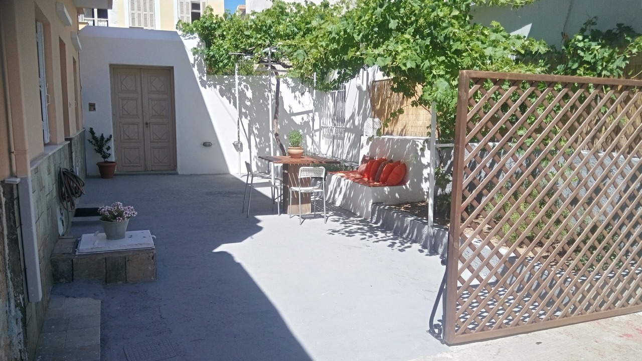 Photo of Patio Balcony in Pothia