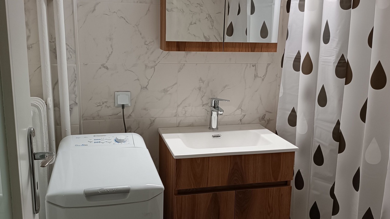 Photo of Bathroom in Neapoli