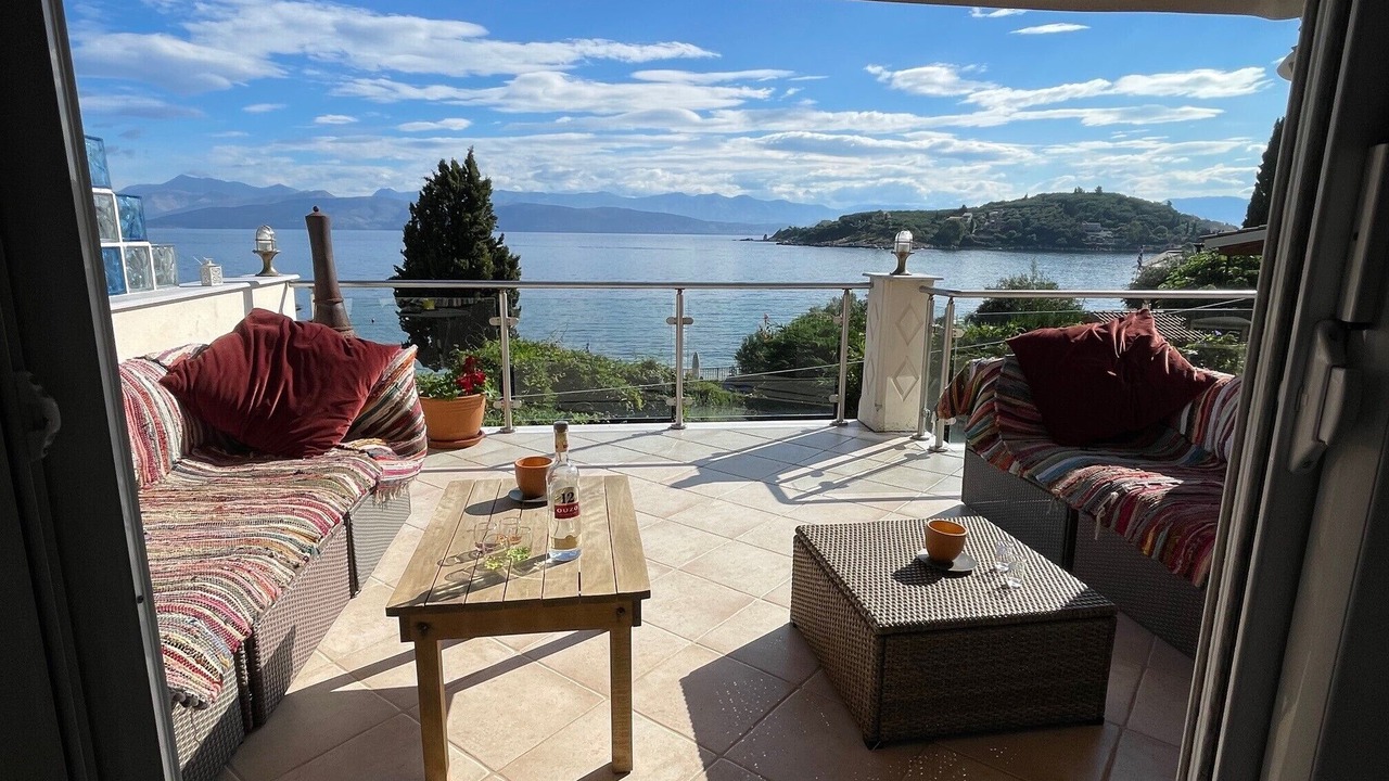 Photo of Patio Balcony in Petaleia
