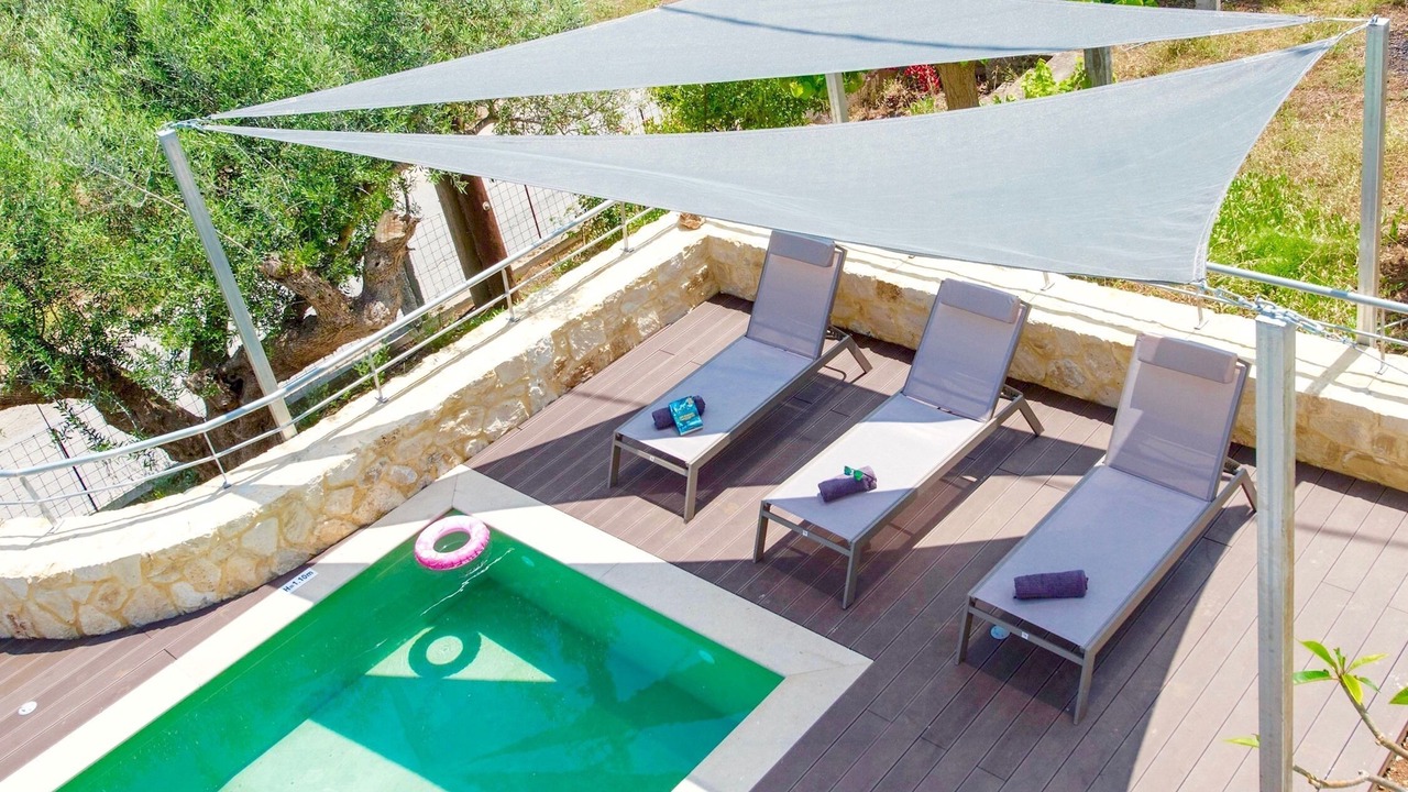 Photo of Outdoor in Gerani