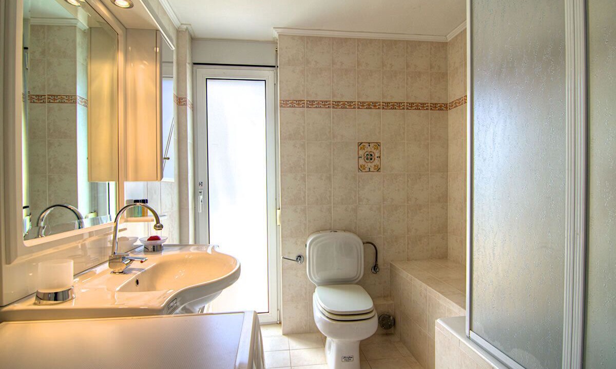 Photo of Bathroom in Adele