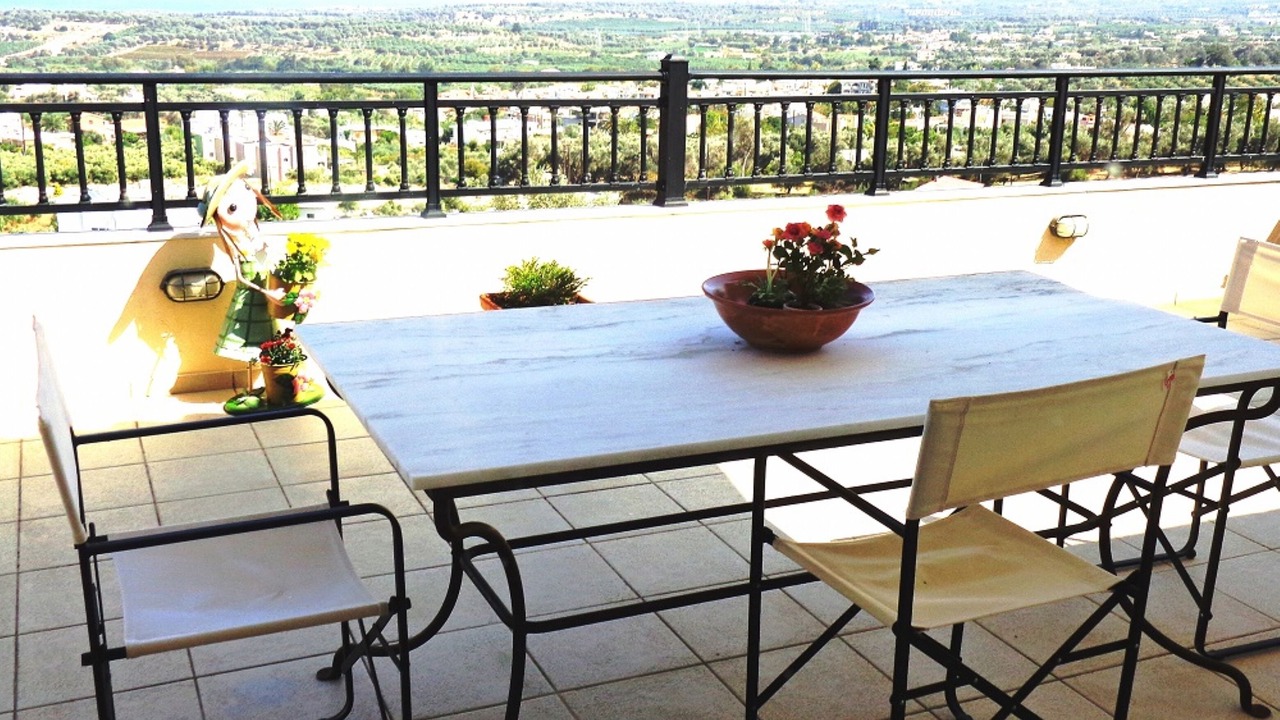 Photo of Outdoor in Adele
