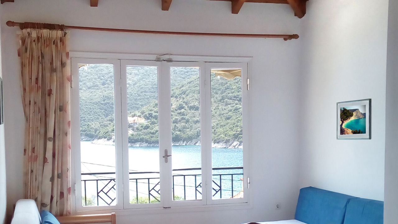 Photo of Livingroom in Mikros Gialos