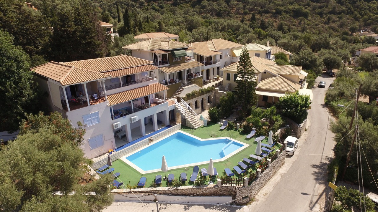 Photo of Others in Mikros Gialos