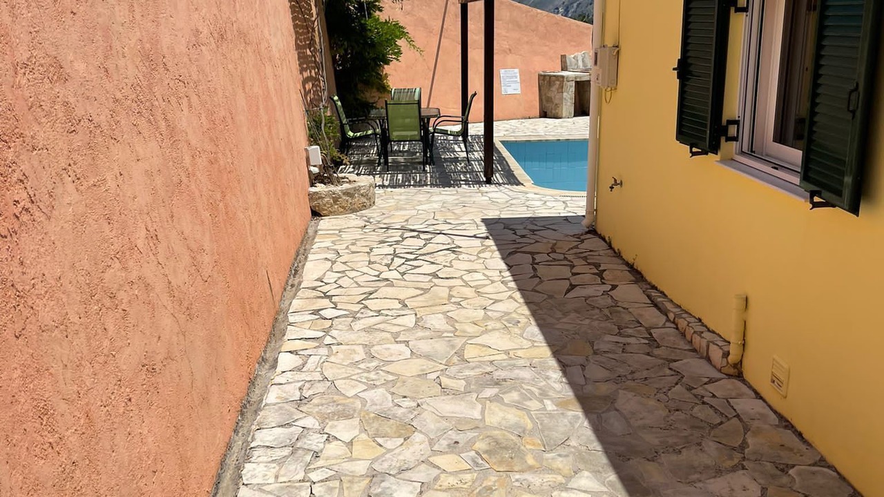 Photo of Patio Balcony in Zola