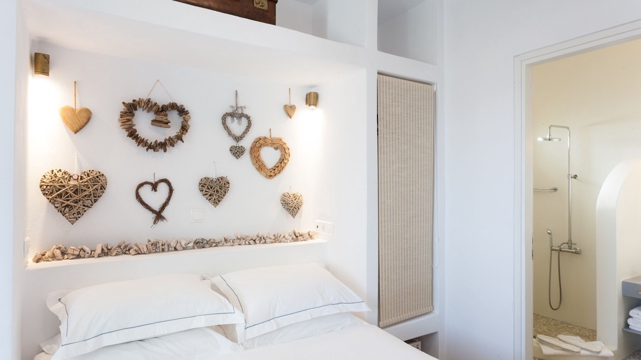 Photo of Bedroom in Ios