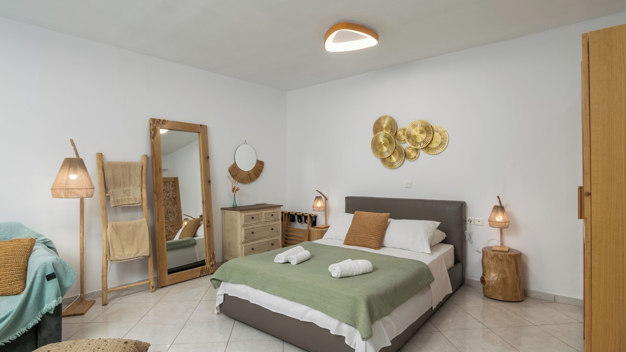 Photo of Bedroom in Milos