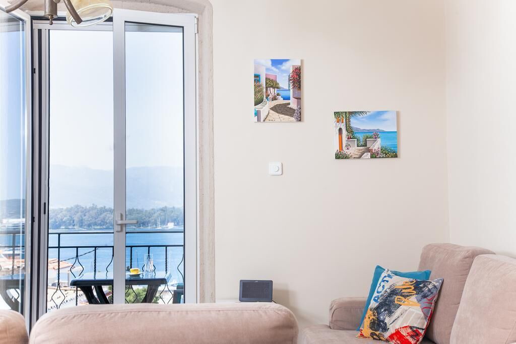 Photo of Livingroom in Poros