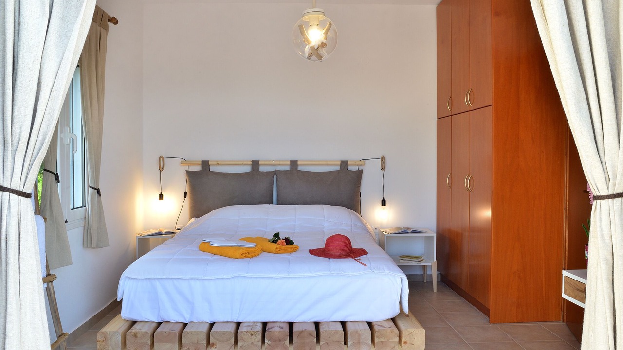 Photo of Bedroom in Makrys Tichos