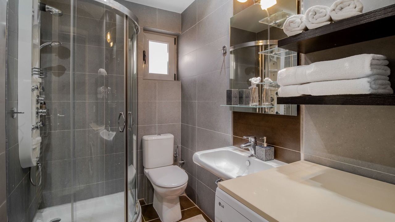 Photo of Bathroom in Katouna