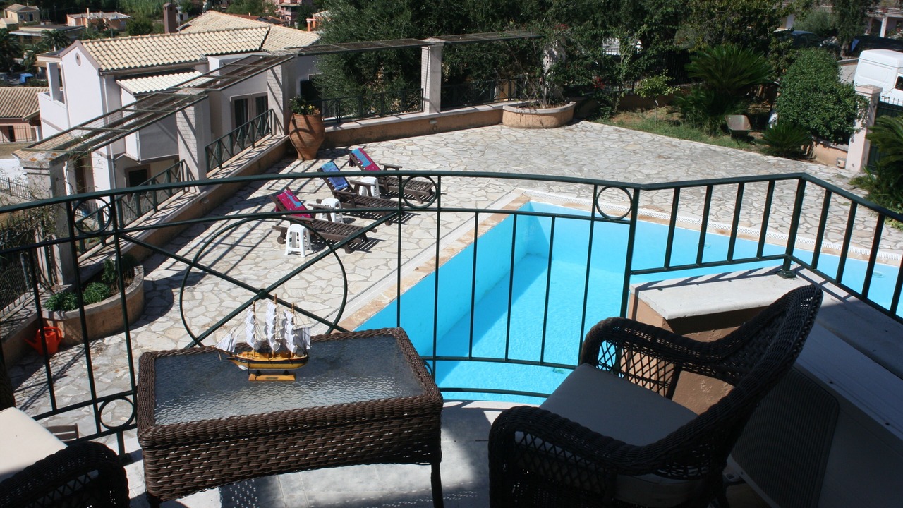 Photo of Patio Balcony in Perama