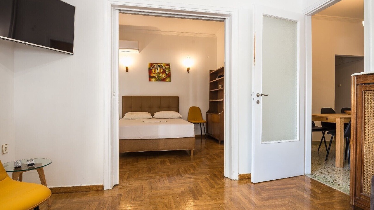 Photo of Bedroom in Platia Viktorias