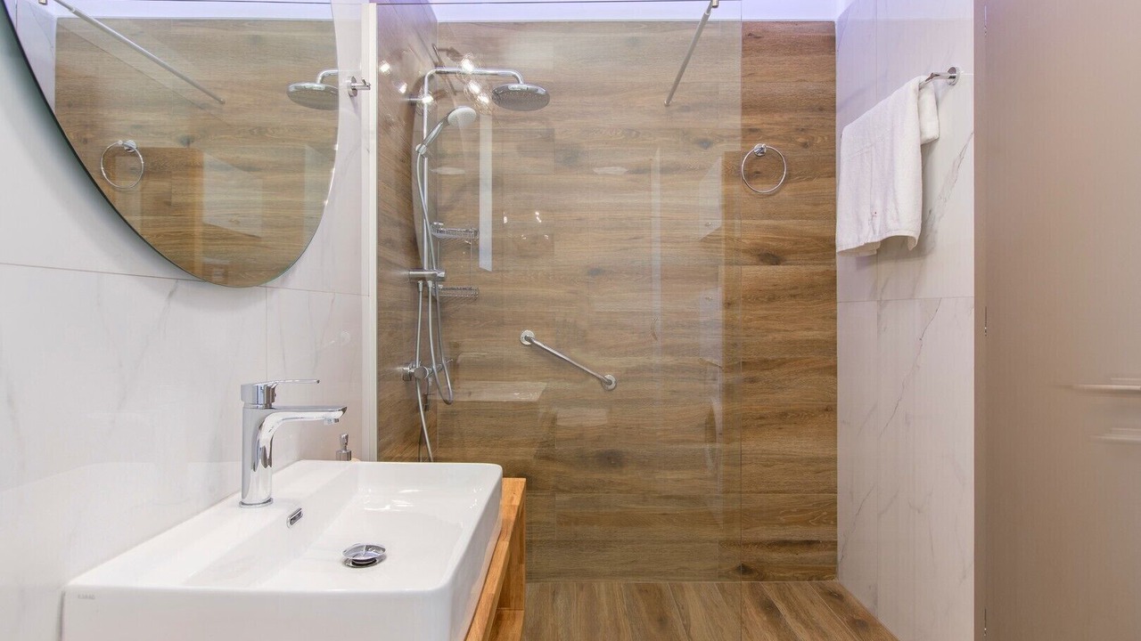 Photo of Bathroom in Gerani