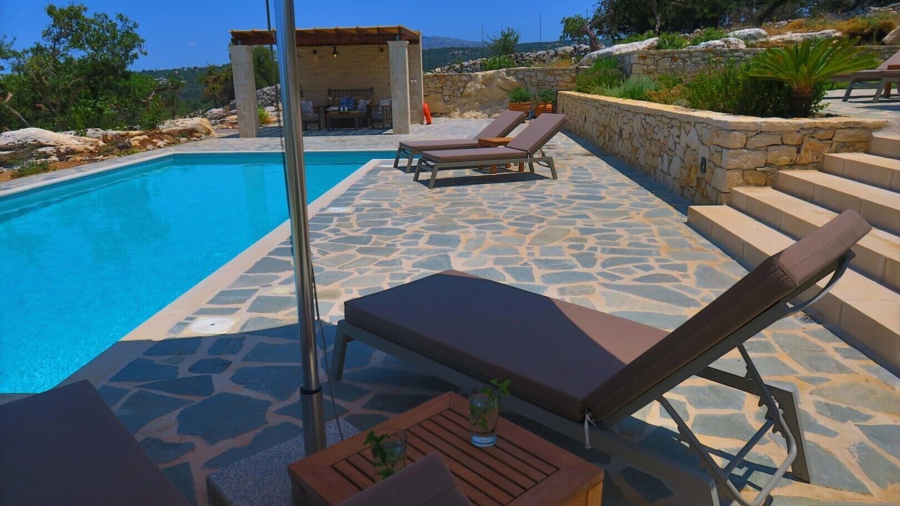 Photo of Outdoor in Gerani