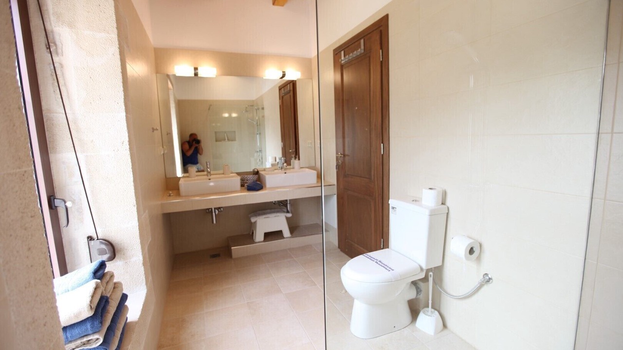 Photo of Bathroom in Gerani
