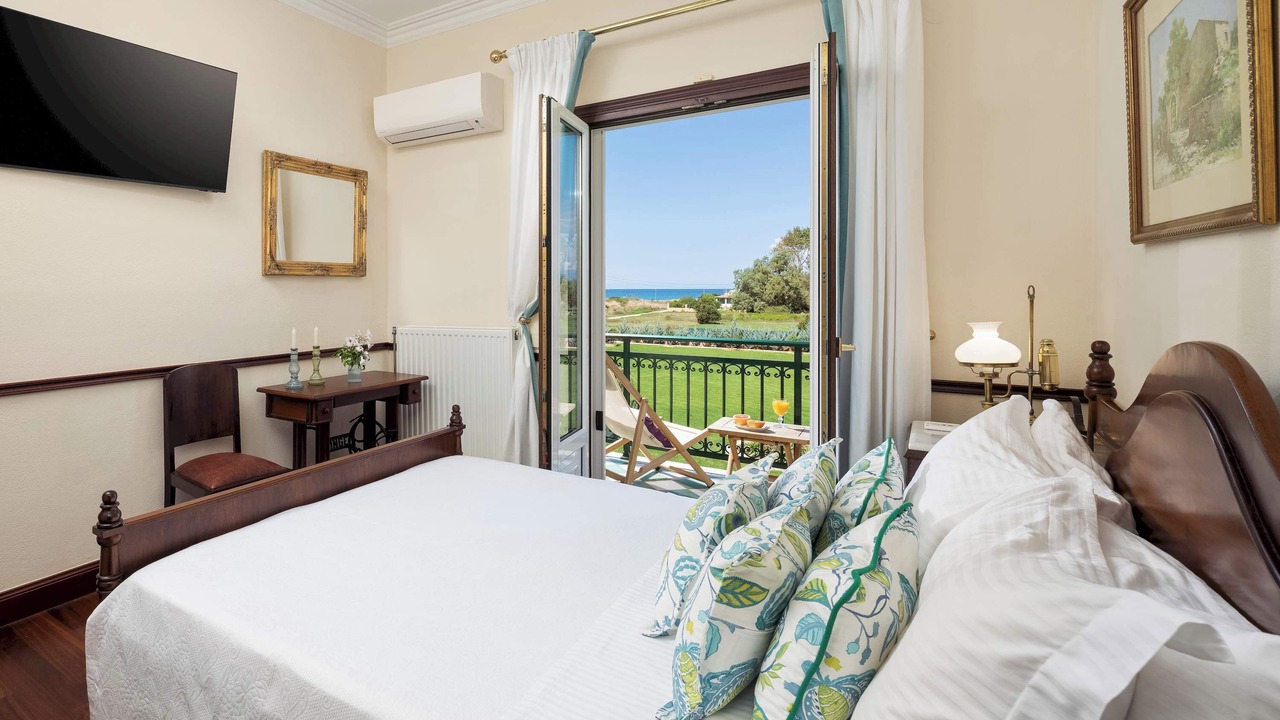 Photo of Bedroom in Almiros Beach