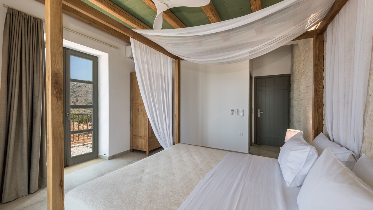 Photo of Bedroom in Drapanos
