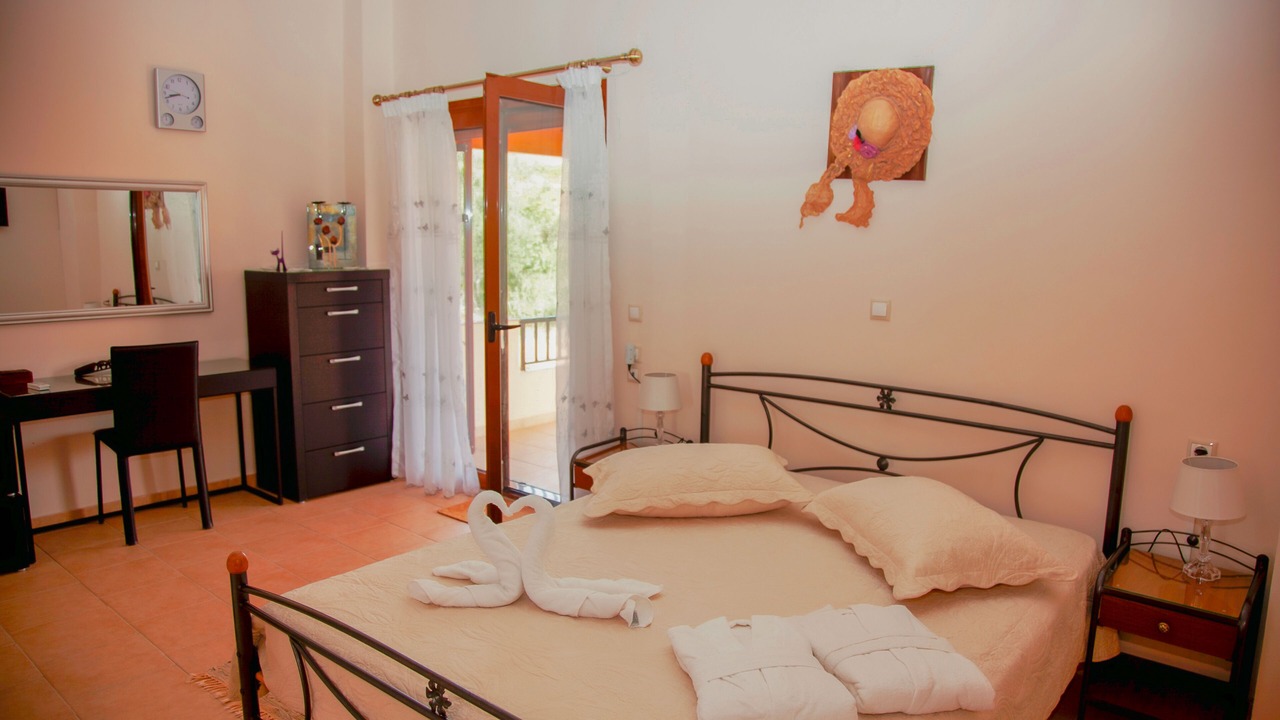 Photo of Bedroom in Kalamitsi Amigdali