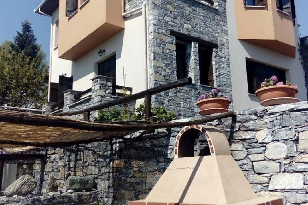 Photo of Outdoor in Mouresi